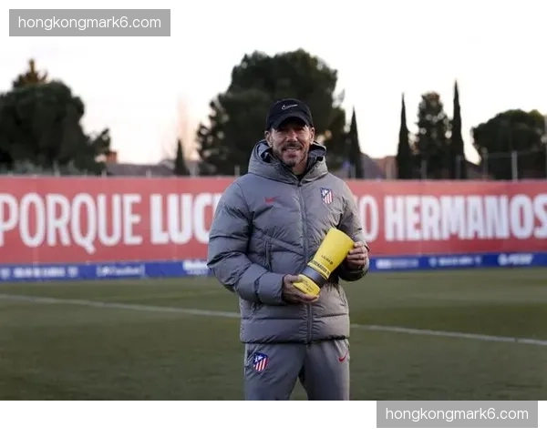 西甲教练下课潮持续，马洛卡主帅阿拉萨特因战绩不佳遭解雇