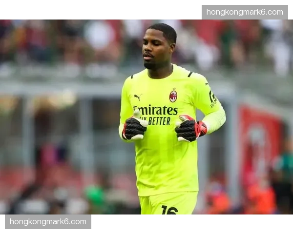 官方：AC米兰与替补门将米兰特续约一年，球员将进入教练组学习